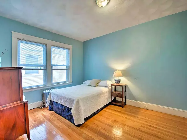 34 Pembroke Ave — Photo 14