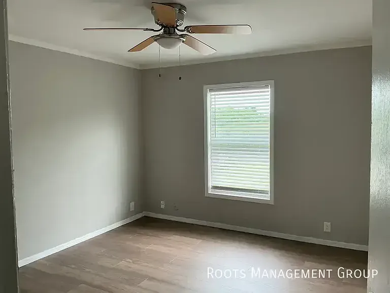 15923 Clarke Springs Dr #15923C — Photo 11