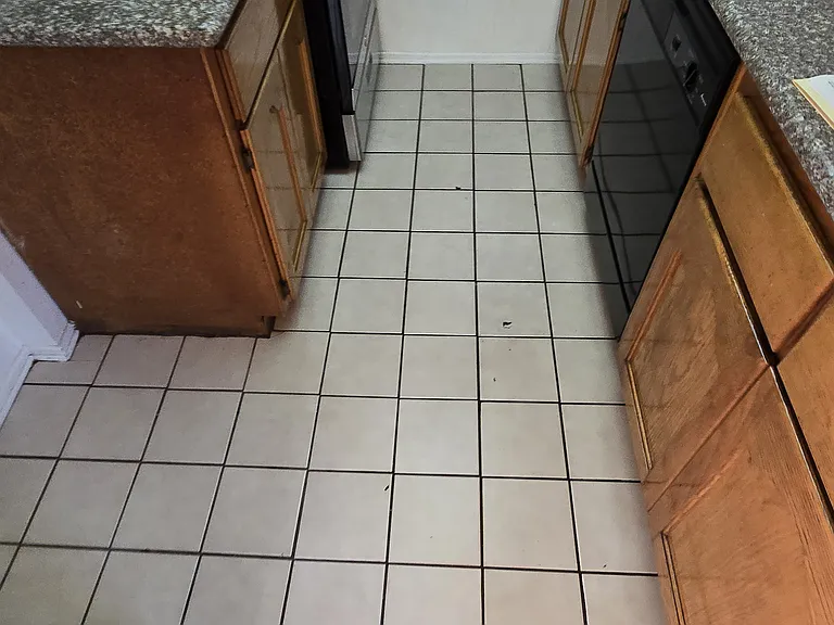 1049 Linden Ave #7 — Photo 4
