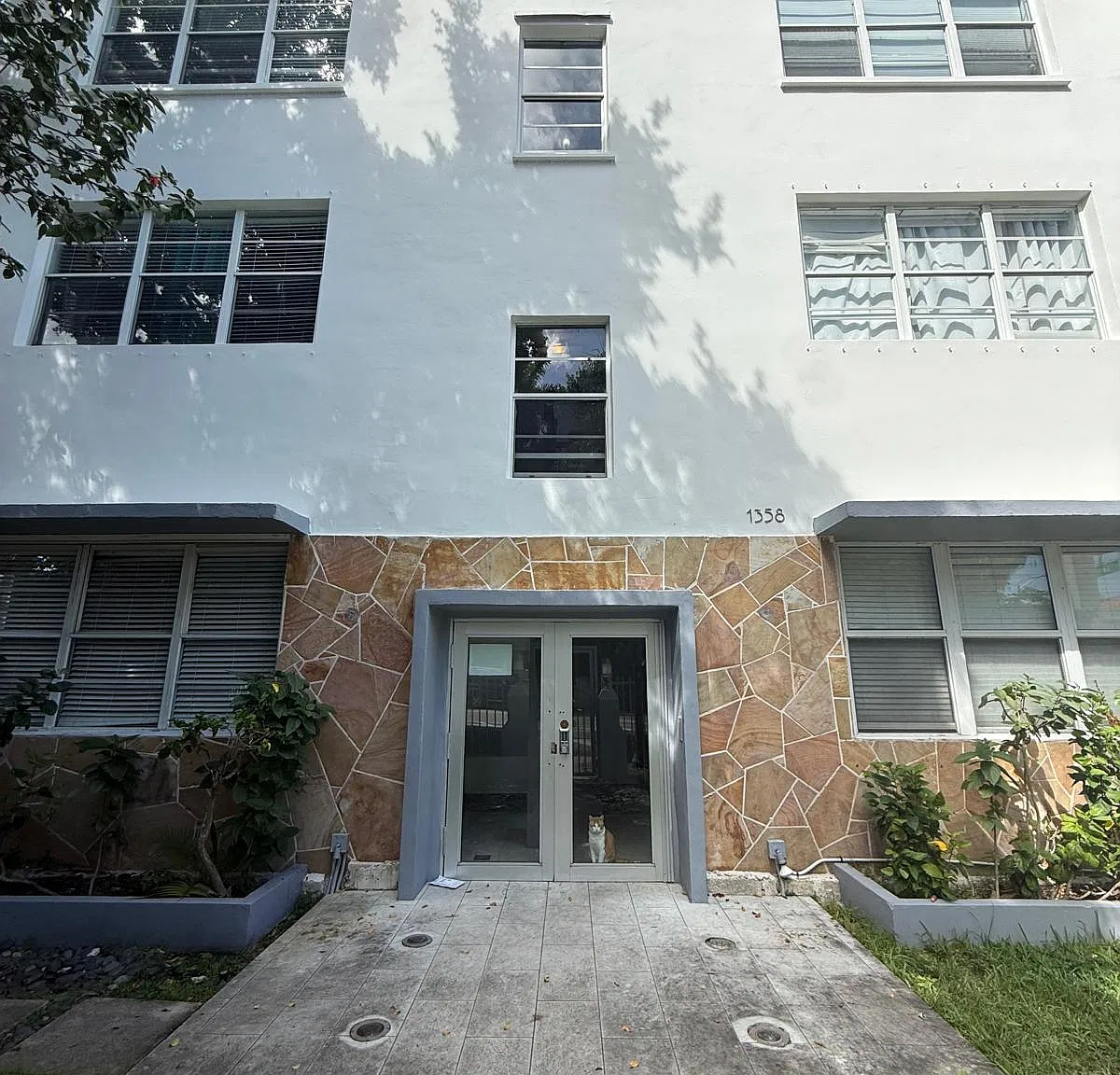 1 bed, 1.0 bath, 526 sqft, $2,300 — Photo 2