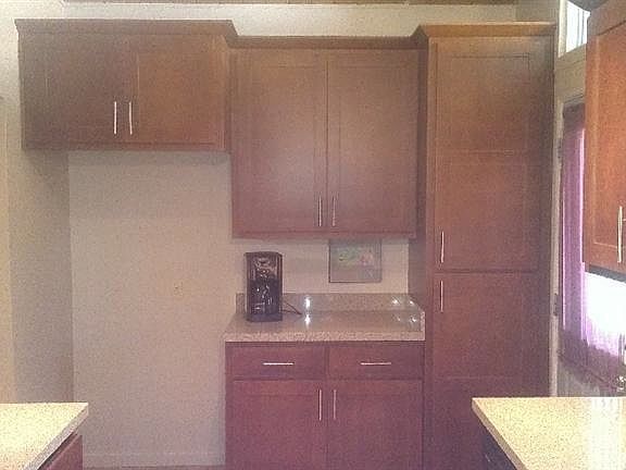 5th image of 42 Buckeye St