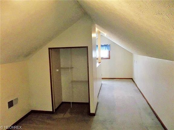 5th image of 2111 Chandlersville Rd