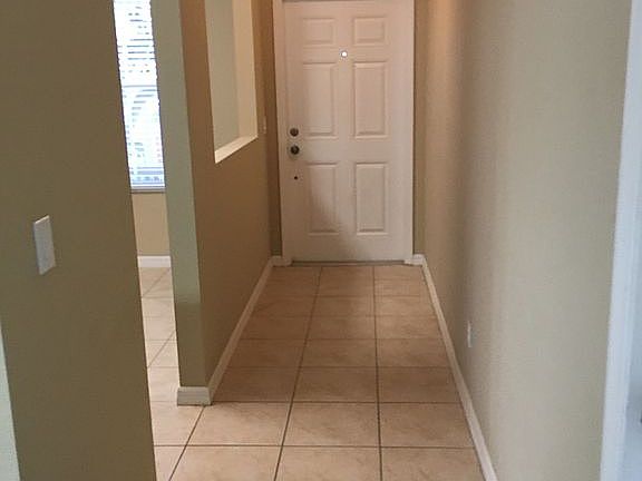 4th image of 2810 Retreat View Cir