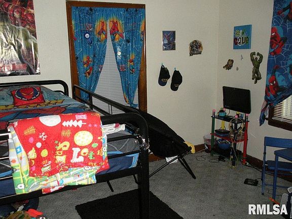 5th image of 204 N Almond St