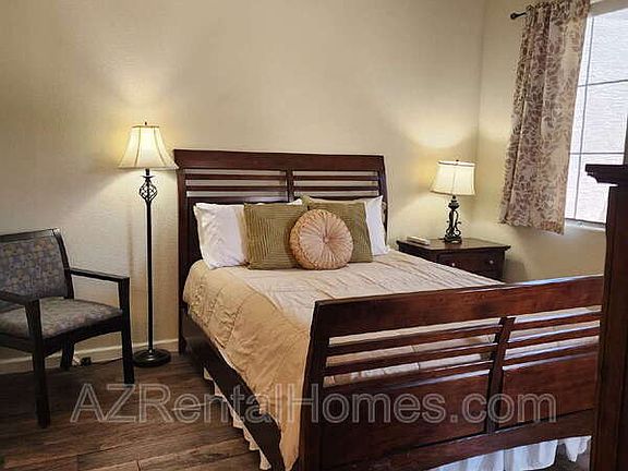 5th image of 1941 S Pierpont Dr #1048
