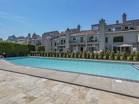 4th image of 87 Waterside Close