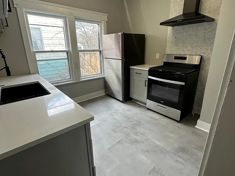 1428 Maile Ave #2 — Photo 3
