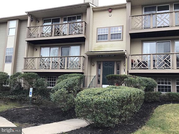 2nd image of 41 Cranberry Ct