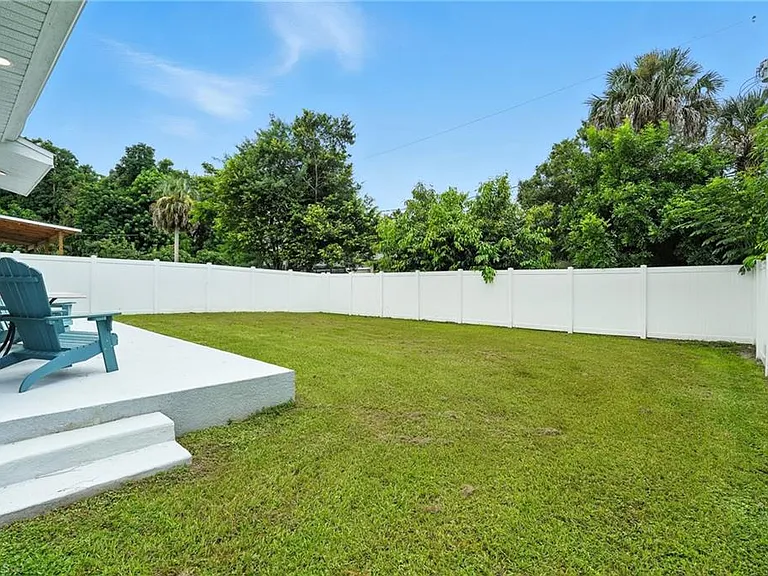 10140 Carolina St — Photo 36