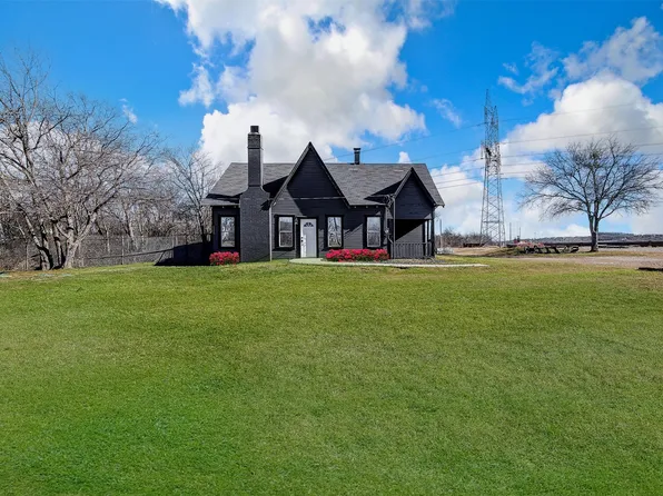 801 S Hampton Rd, Crowley, TX 76036