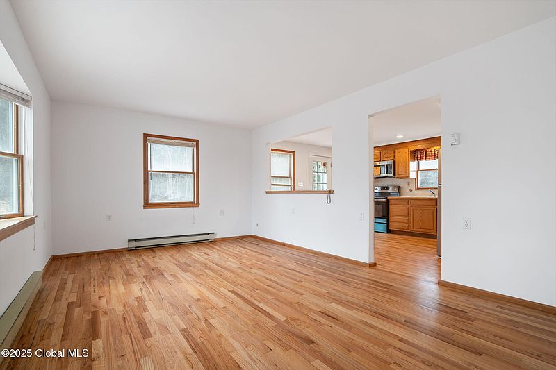 3rd image of 1507 Grovenors Corners Road