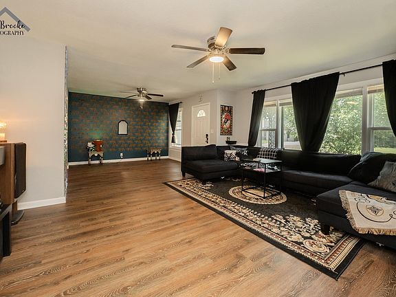 5th image of 1659 Speedway Ave