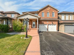 30 Fairhill Ave, Brampton, ON L7A2E7