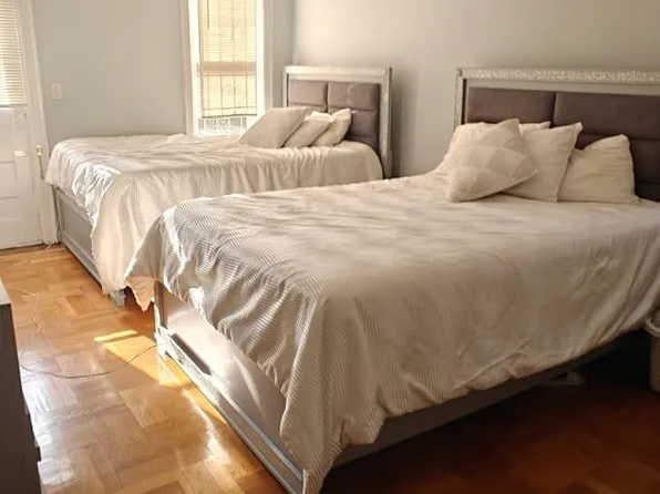 4082 Bedford Avenue image 7 of 20