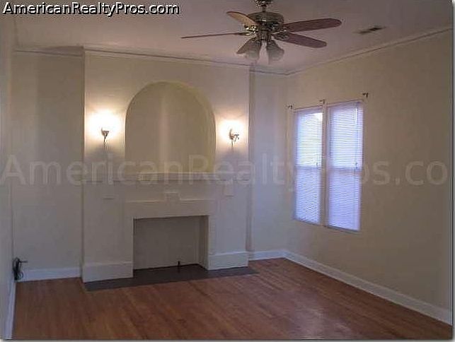1st image of 6208 N Fairfield Ave APT 3