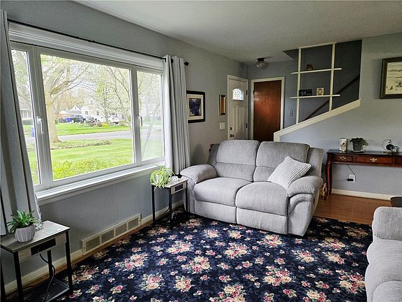 4th image of 38 Shadmore Dr