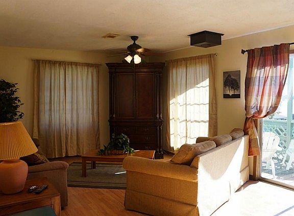 4th image of 760 Sequoia Dr