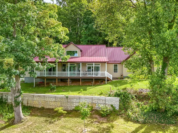 5211 Long Lake Rd, Reading, MI 49274