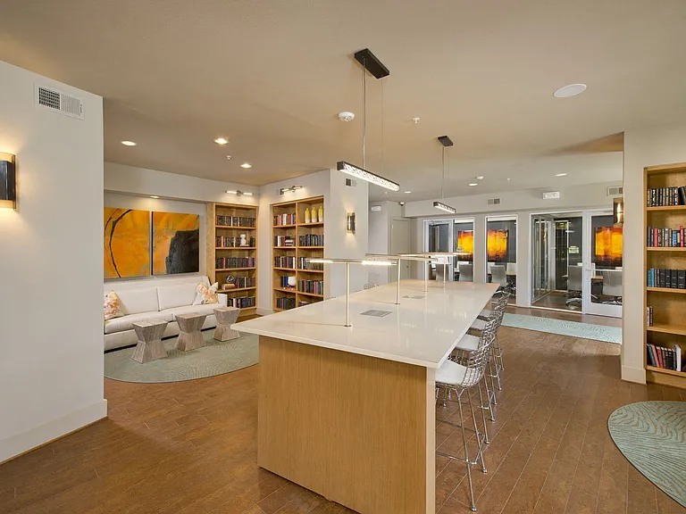 The Belvedere at Springwoods Village Apartments — Photo 16