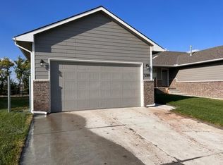 5385 N Toben Ct, Wichita, KS 67207