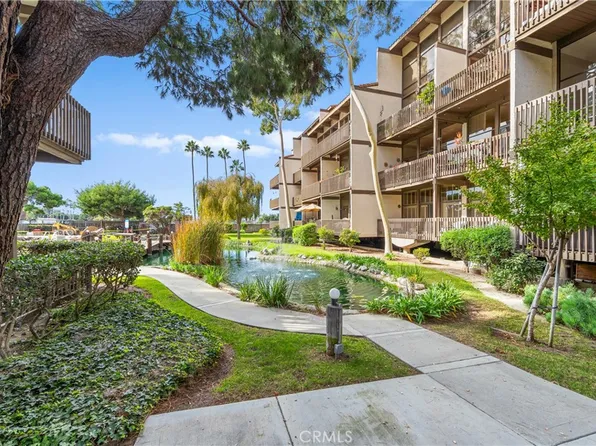 7102 Marina Pacifica Dr S, Long Beach, CA 90803