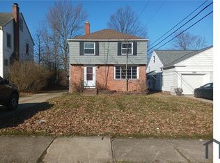1352 Dill Rd, Cleveland, OH 44121