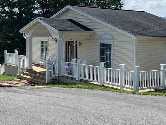 3rd image of 200 Circle View Dr
