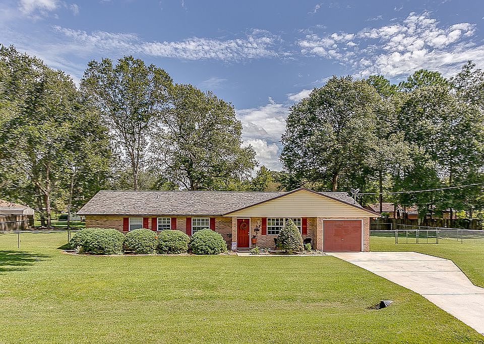 1st image of 1030 Meadows Dr