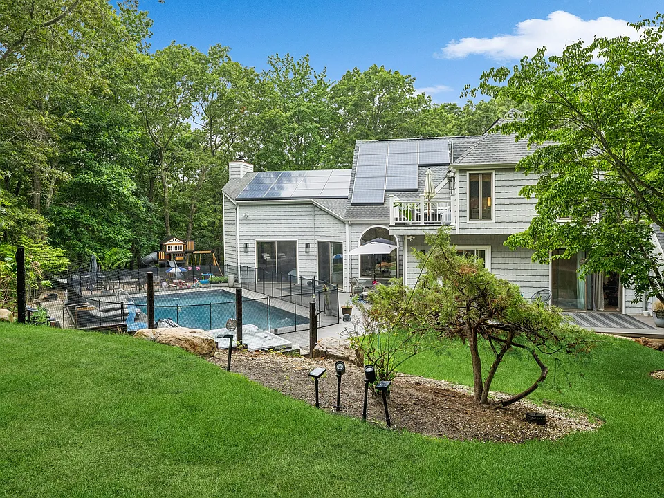 84 Northside Dr