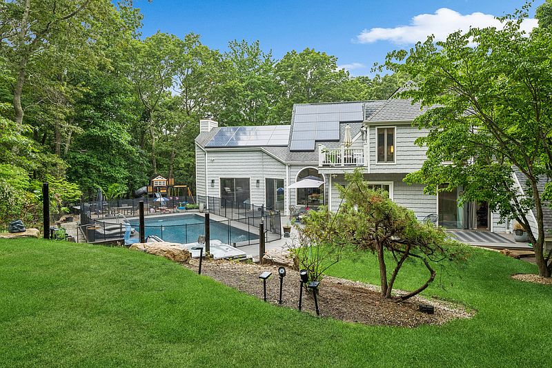 84 Northside Dr, Sag Harbor, NY 11963 | Out East