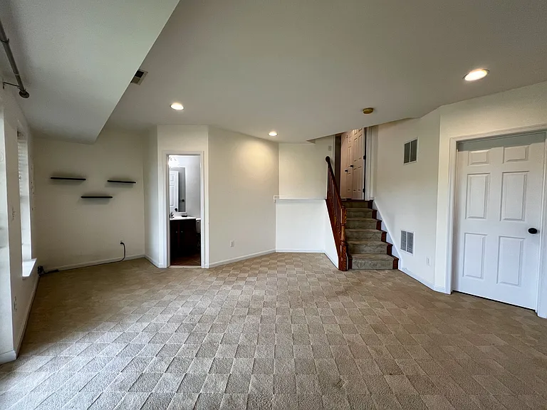 4359 Palton Dr — Photo 25