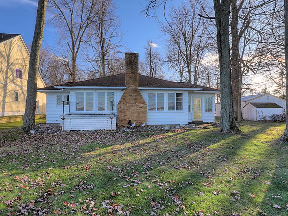 4th image of 3877 England Dr