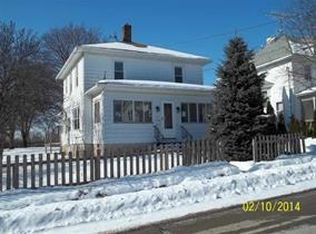 191 S High St, Markesan, WI 53946