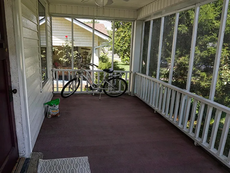 3301 Clearview St — Photo 2