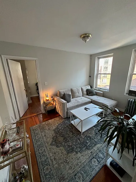 2 bed, 780 sqft, $3,600 — Photo 2