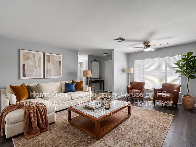 3 bed, 2.0 bath, 1498 sqft, $1,800 — Photo 2