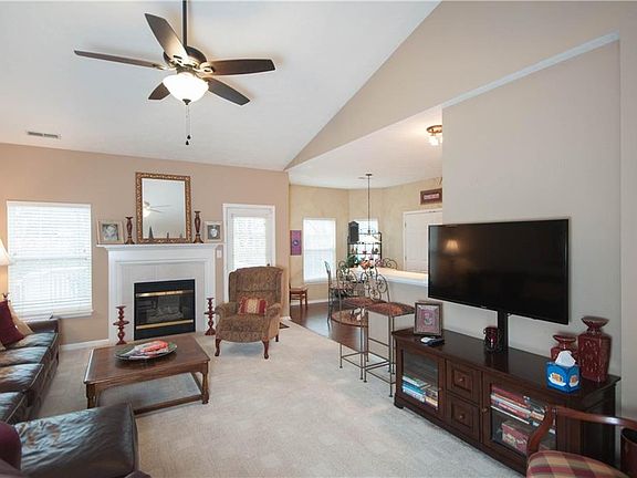3rd image of 13359 Grosbeak Ct