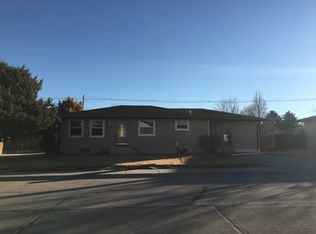 1825 D St, Gering, NE 69341