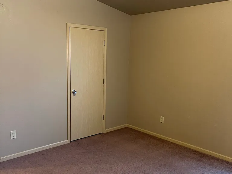 408 S Van Buren St #5 — Photo 13