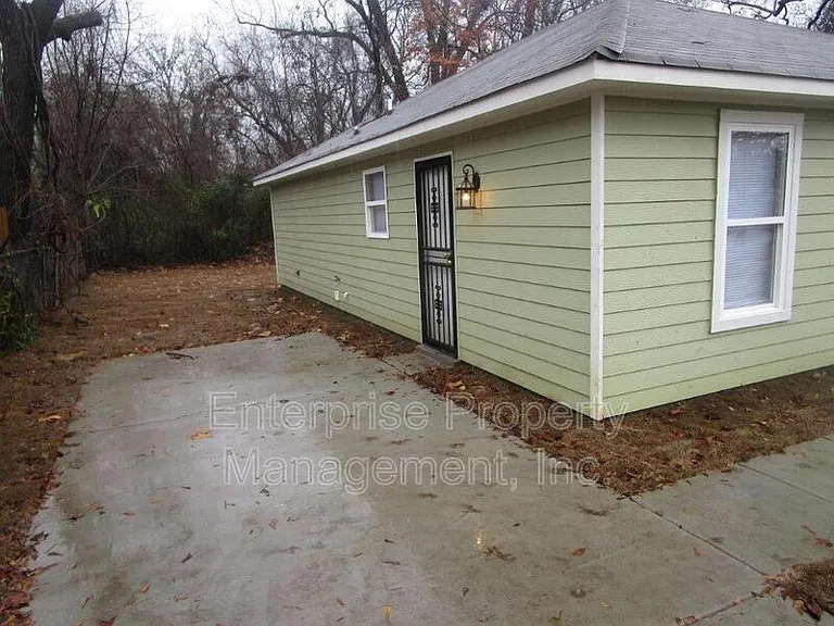 3490 Ardmore St — Photo 24