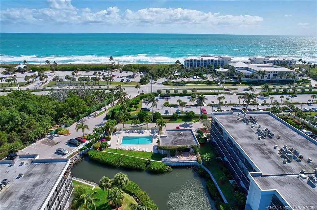 2 bed, 2.0 bath, 1204 sqft, $2,500 — Photo 3