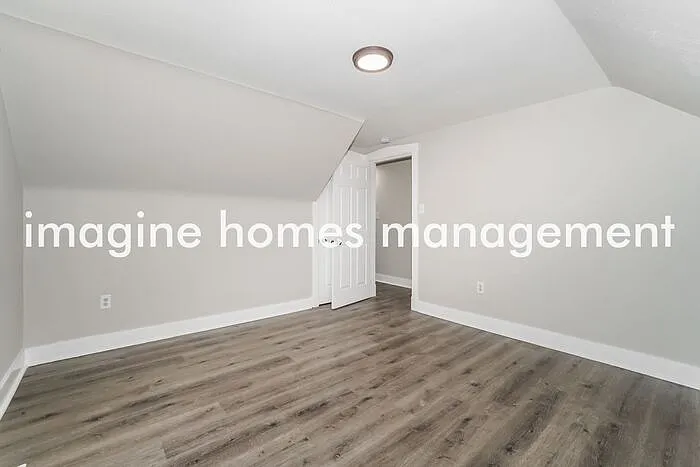 1008 8th Ave — Photo 8