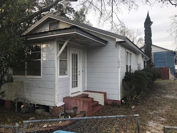 3rd image of 1030 E Railroad St