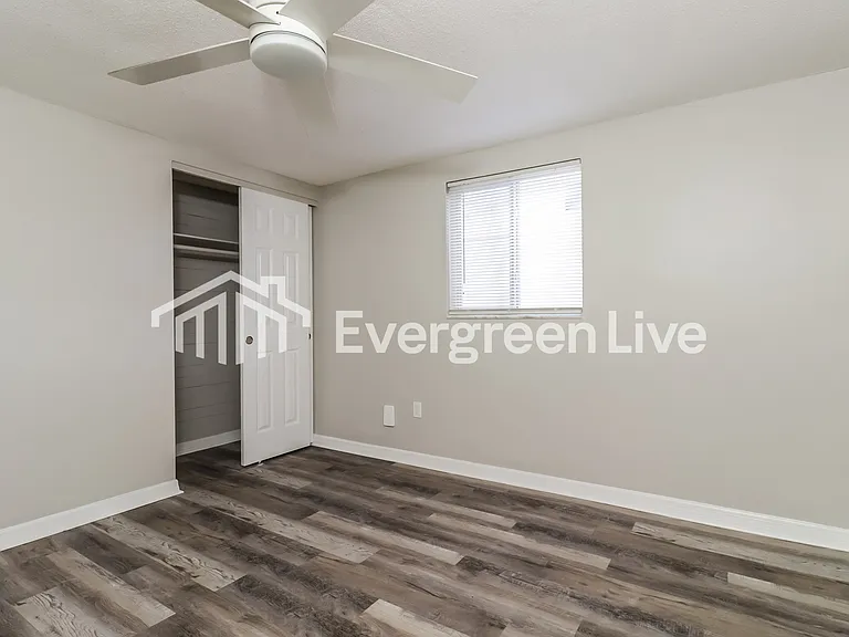 12904 Kings Manor Ave — Photo 13