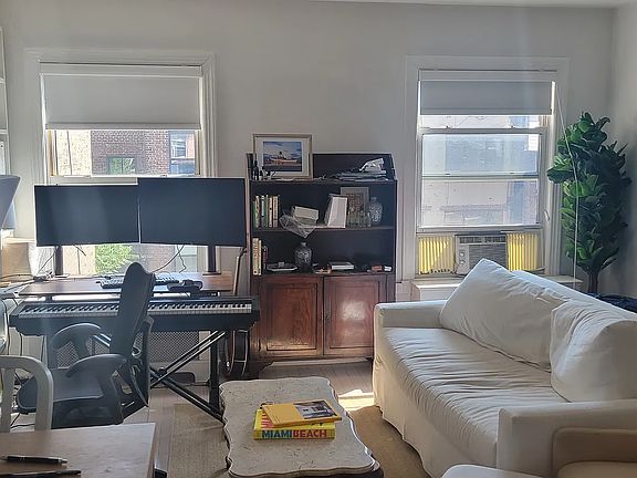 3rd image of 30-32 W 9th St #5B