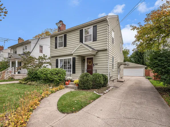108 Baynton Ave NE, Grand Rapids, MI 49503