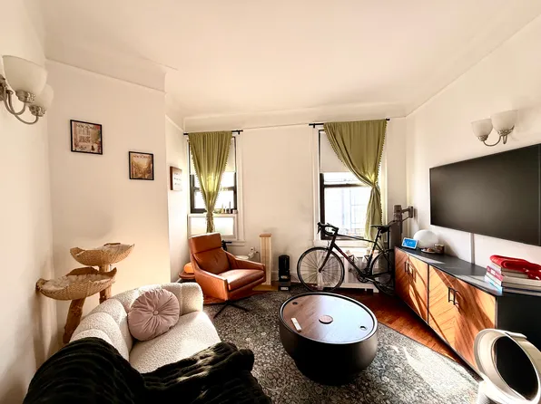 51 7th Ave S APT 2G, New York, NY 10014