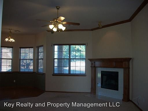 4th image of 500 SW 156th St