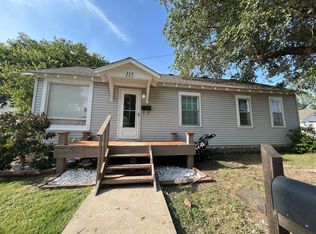 115 W 18th St, Wellington, KS 67152