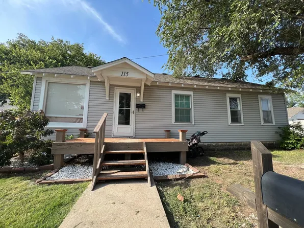 115 W 18th St, Wellington, KS 67152